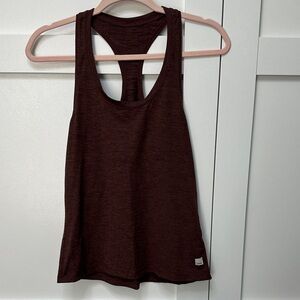 Vuori razor back tank Maroon size S